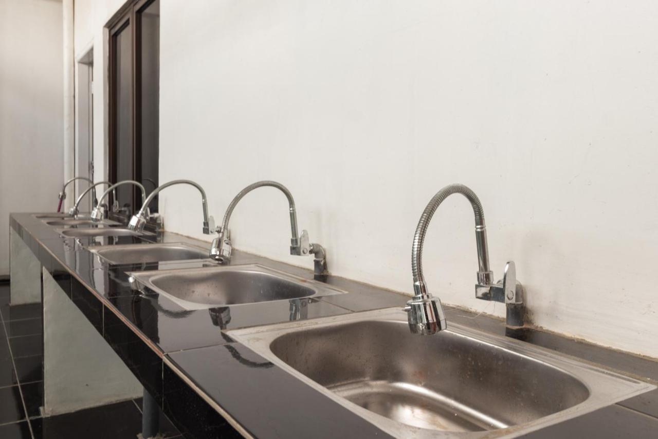 Reddoorz Near Sun Plaza Medan 2 Hotel Екстериор снимка