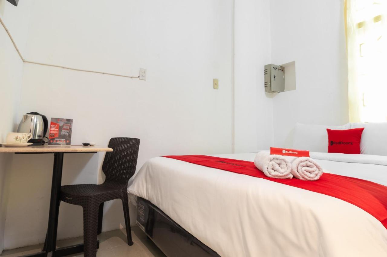 Reddoorz Near Sun Plaza Medan 2 Hotel Екстериор снимка